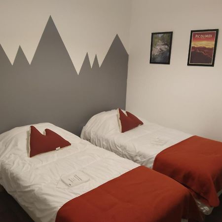 Logement Cosy 4/6 Pers - Quartier Historique Calme 코트레 외부 사진